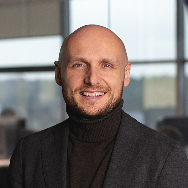 Tomas Okmanas